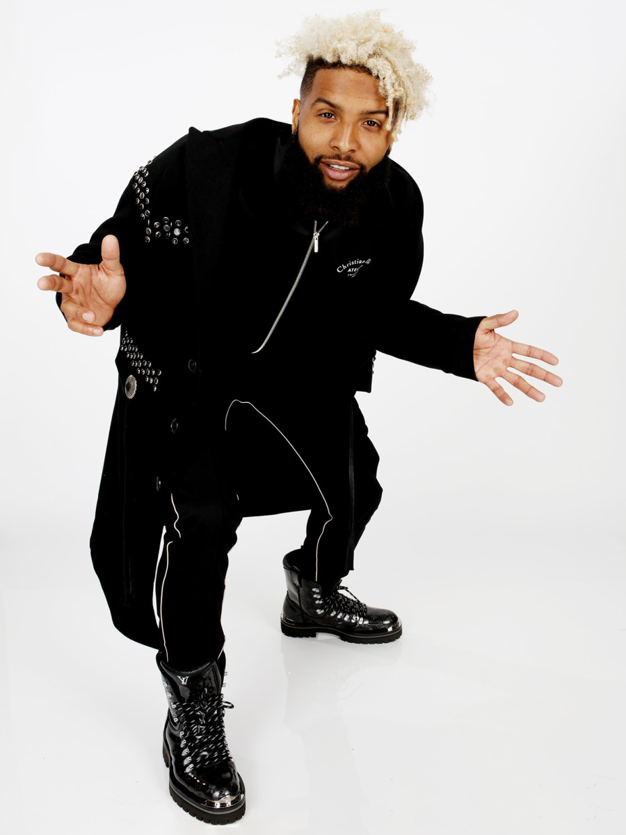 odell-hands-wide-edit2.jpg